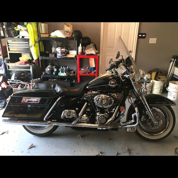 Meet your Posher, Courtney - Picture 4 of 4